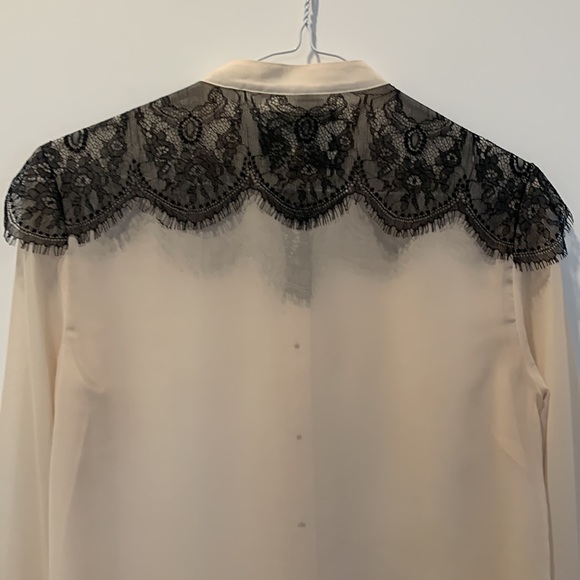 Sheer blouse with French lace - Picture 12 of 12